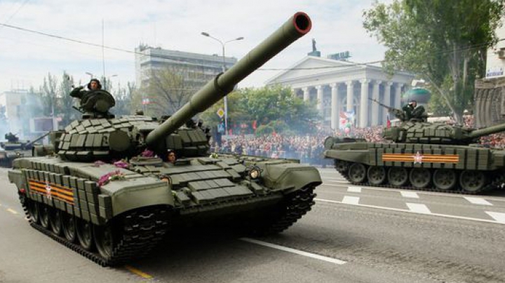 Ucraina: Armata și separatiștii și-au retras trupele dintr-un oraș situat în estul țării