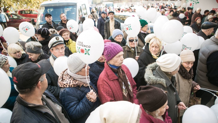 Un nou magazin social, inaugurat în Capitală (FOTO)