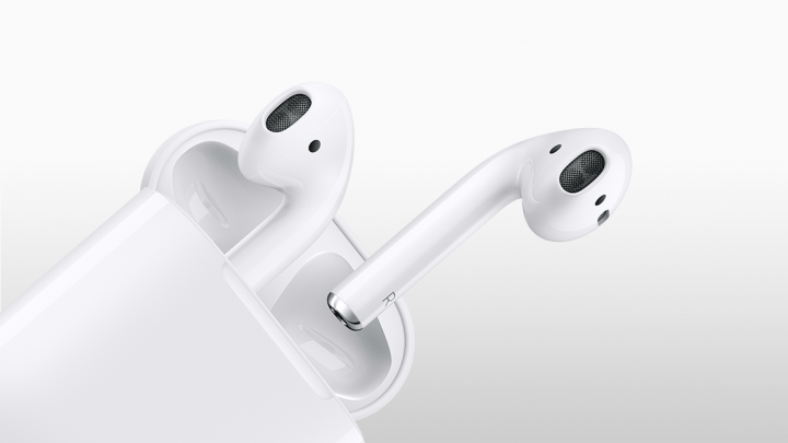 Apple amână lansarea căștilor AirPods. Află care este motivul