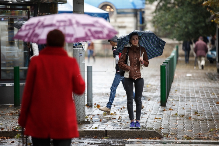 COD PORTOCALIU de ploi: 105 de localităţi din ţară AU RĂMAS FĂRĂ ENERGIE ELECTRICĂ (FOTOREPORT)