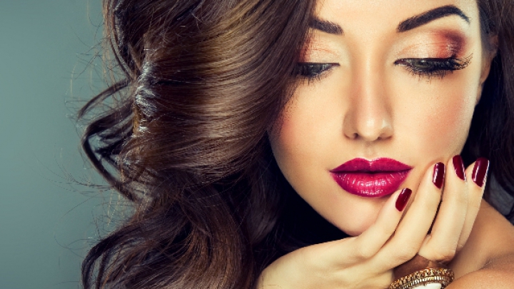 SIMPLU şi UTIL! Trucuri de frumusețe cu care să arăți FABULOS