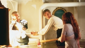 Fotografii din spatele filmărilor celebrului film Titanic (FOTO)