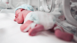 Numărul copiilor născuţi prematuri în ţară, în creştere. Cum explică specialiştii acest fenomen