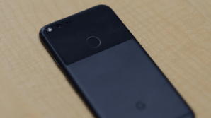 Google, în război cu cei care încearcă să vândă telefoane Pixel la suprapreț