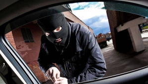 Hoţi specializaţi în furturi din automobile. Indivizii povestesc cum acţionau şi ce au şterpelit (VIDEO)