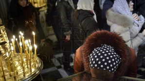 O icoană cu cei doi sfinți canonizați recent, expusă la o biserică din Capitală: E O MINUNE