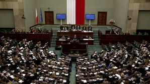 Polonia reduce vârsta de pensionare la 65 de ani pentru bărbați și 60 de ani pentru femei