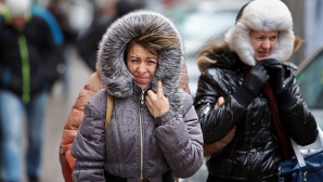 AVERTIZARE meteorologică: COD GALBEN DE VÂNT PUTERNIC în toată ţara. Specialiştii: Sunt posibile pagube