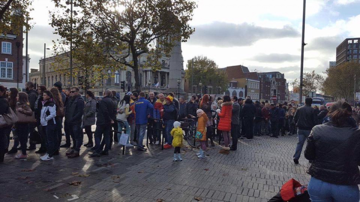 ALEGERI MOLDOVA, TURUL II:  Sute de alegători la secţia de votare din Londra (VIDEO)