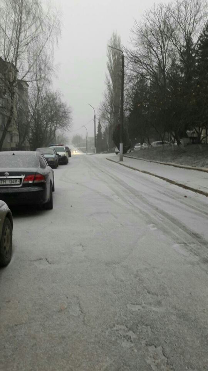 NINGE în Moldova! Recomandările inspectorilor de patrulare pentru şoferii care au pornit la drum