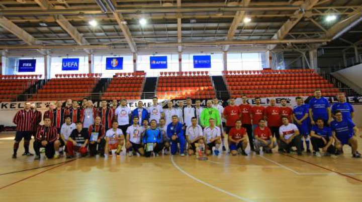 PREMIERĂ! Meci amical de minifotbal între echipa MAI și cele ale Ambasadelor. Cine s-a calificat în finală (FOTO)