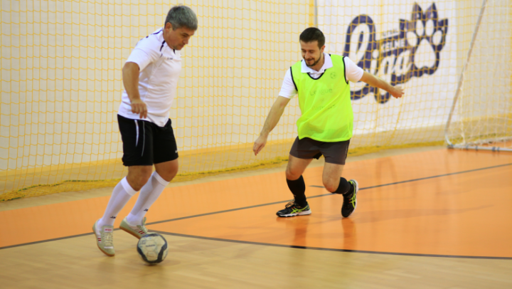 PREMIERĂ! Meci amical de minifotbal între echipa MAI și cele ale Ambasadelor. Cine s-a calificat în finală (FOTO)