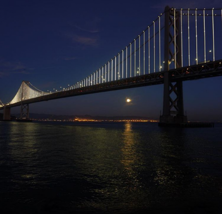 FANTASTIC! Super Luna, surprinsă din mai multe colţuri ale lumii (GALERIE FOTO)