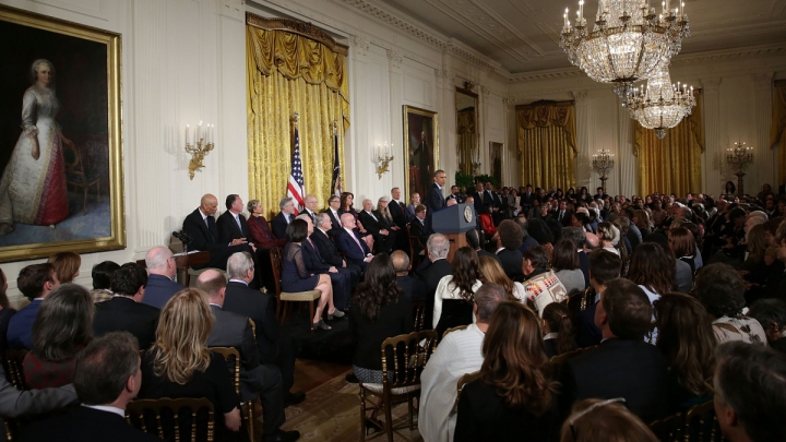 Momente EMOŢIONANTE la Casa Albă! Mai multe celebrităţi, decorate de Barack Obama (VIDEO/FOTO)