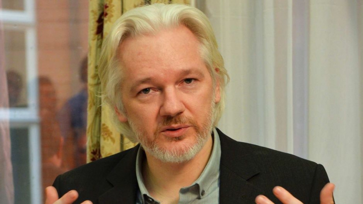 Julian Assange, fondatorul WikiLeaks, a fost audiat de procurori suedezi la ambasada Ecuadorului din Londra