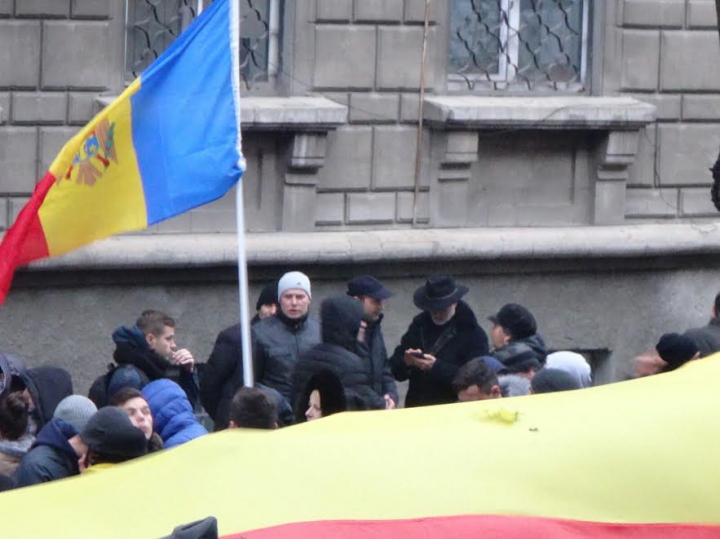 Se dezumflă protestul inițiat de unioniști și Partidul DA (FOTO)