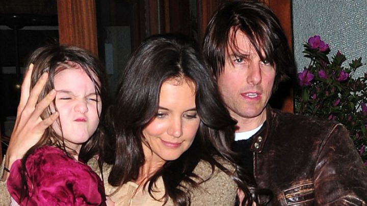 SUMĂ EXORBITANTĂ! Fiica cuplului Katie Holmes şi Tom Cruise are o garderobă de 3 milioane de dolari