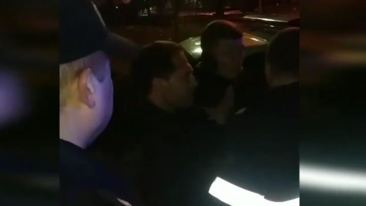 SCANDAL MONSTRU într-un bar din Capitală. Până şi poliţia a reuşit cu greu să calmeze spiritele (VIDEO)