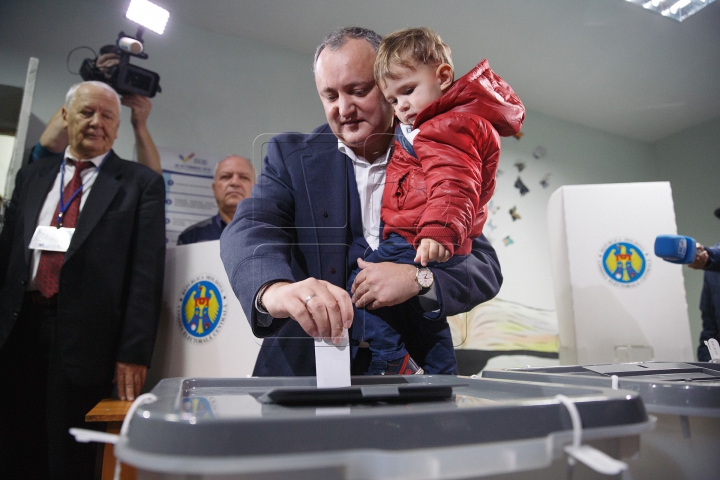 Igor Dodon, la urna de vot: Vă promit că voi fi un preşedinte al tuturor cetăţenilor