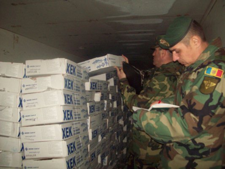 Calitatea alimentelor în unităţile militare, verificată de inspectorii Armatei Naţionale (FOTO)