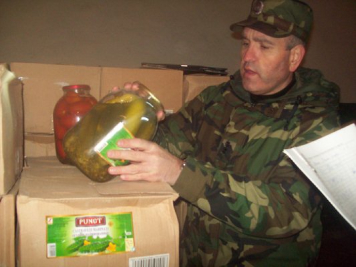 Calitatea alimentelor în unităţile militare, verificată de inspectorii Armatei Naţionale (FOTO)