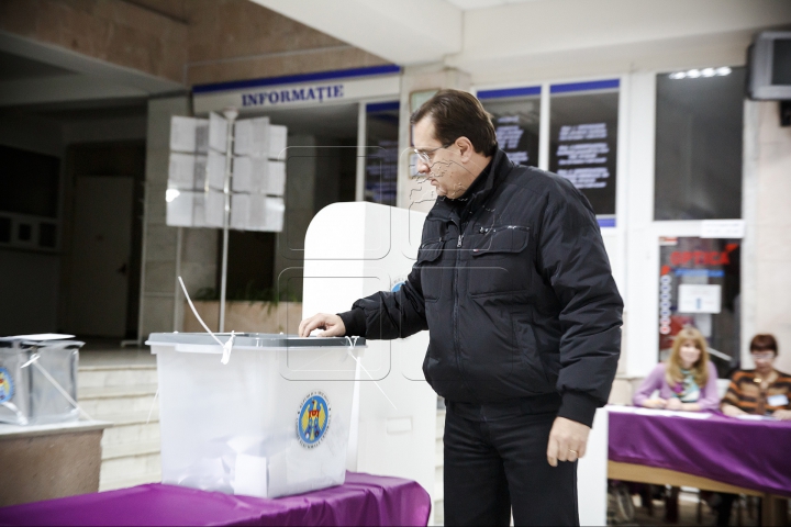 Marian Lupu a ales: "Am votat pentru viitorul european al Republicii Moldova" (FOTOREPORT)