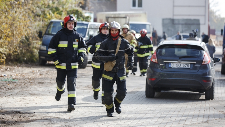 RĂMĂŞITE UMANE, descoperite în ruinele clădirii de pe strada Uzinelor care a ars în noiembrie anul trecut