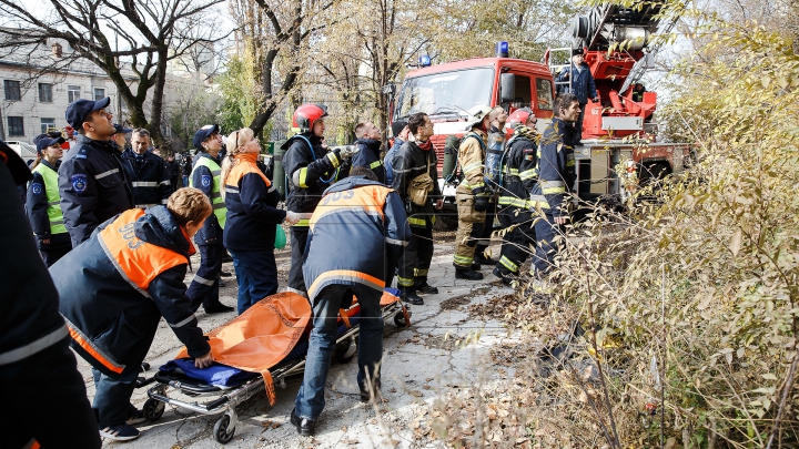 RĂMĂŞITE UMANE, descoperite în ruinele clădirii de pe strada Uzinelor care a ars în noiembrie anul trecut