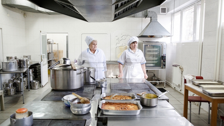 VERIFICĂRI INOPINATE în spitalele din Capitală! Ce obiecții au avut angajații Centrului de Sănătate Publică (FOTOREPORT)