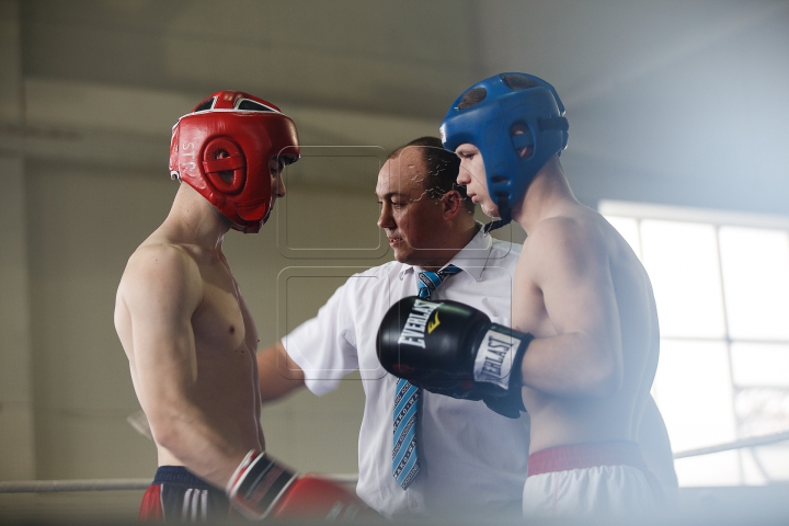 TENSINUNE MAXIMĂ la Campionatul Naţional de kick-boxing! Sute de sportivi s-au întrecut în măestrie (FOTOREPORT)