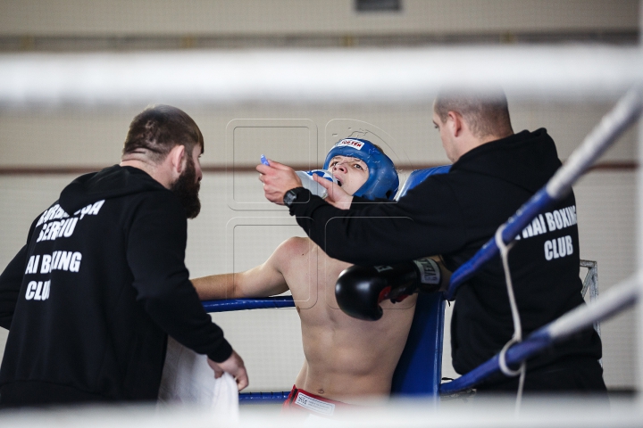 TENSINUNE MAXIMĂ la Campionatul Naţional de kick-boxing! Sute de sportivi s-au întrecut în măestrie (FOTOREPORT)