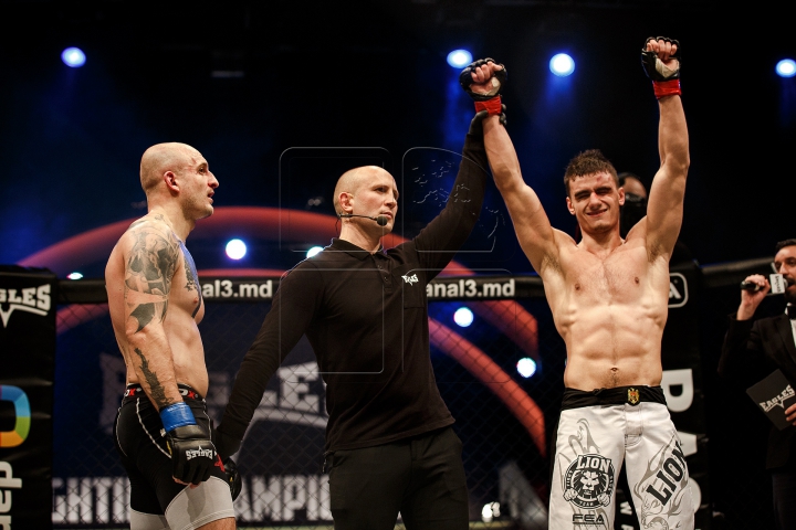 SPECTACOL DE SENZAŢIE la turneul de MMA. Cine este noul CAMPION MONDIAL (FOTOREPORT)