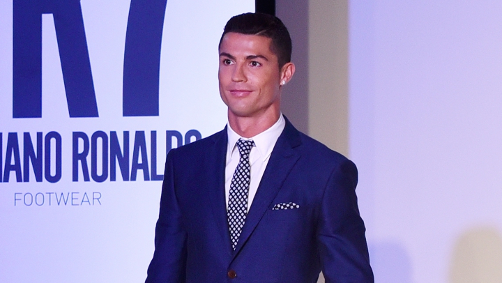 Supărat de prestaţia sa proastă, Cristiano Ronaldo a călcat în picioare un adversat (FOTO)