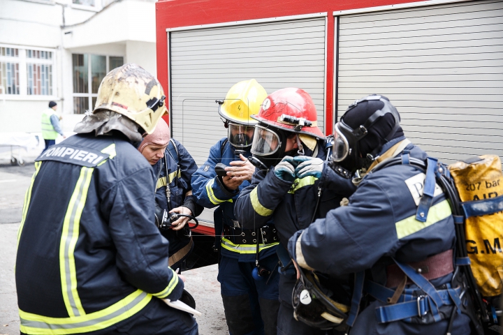 CUTREMUR PUTERNIC în Chișinău. Cât de pregătite sunt autoritățile în caz de dezastru (FOTOREPORT)