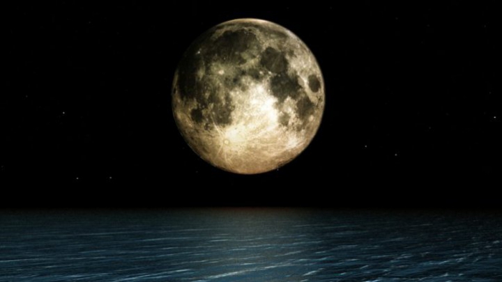 ÎNFRICOŞĂTOR! Super Luna din 14 noiembrie poate prevesti un CUTREMUR PUTERNIC