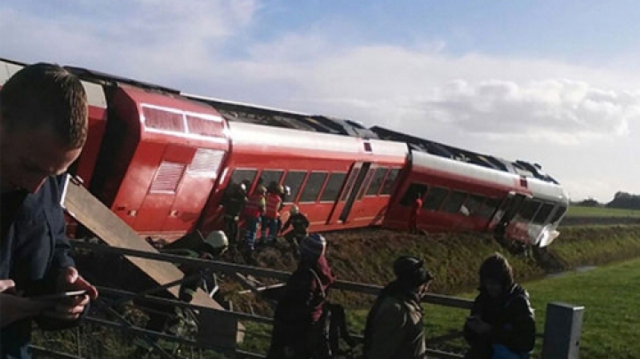 ACCIDENT FEROVIAR în Olanda: Un tren s-a ciocnit cu un camion (FOTO)