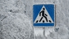 Un indicator rutier "a leşinat de frig". MOMENT AMUZANT, surprins în Capitală (VIDEO)