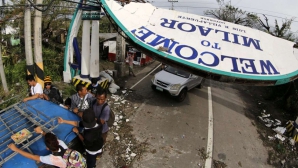 Filipine: Şase oameni şi-au pierdut viaţa în urma taifunului Nock-Ten