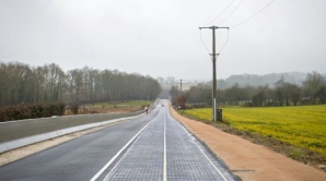 A fost inaugurat primul drum pavat cu panouri solare