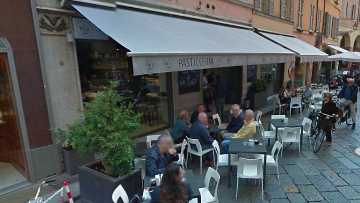 O seară cu amicii, la un pas să se transforme într-un coşmar. Un moldovean din Parma, pe mâna poliţiei