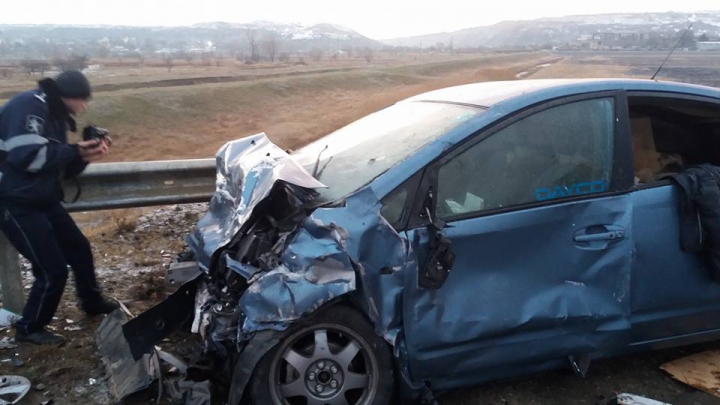 IMPACT FATAL! Un tată şi un fiu au decedat în urma unui ACCIDENT TERIBIL produs lângă Orhei (FOTO/VIDEO)