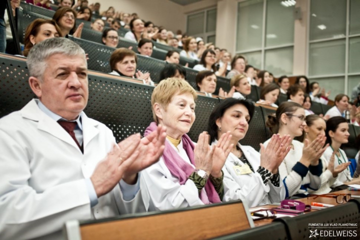 Donație importantă la Institutul Mamei şi Copilului, în urma parteneriatului dintre Fundaţia lui Vlad Plahotniuc şi un ONG din SUA (FOTO)