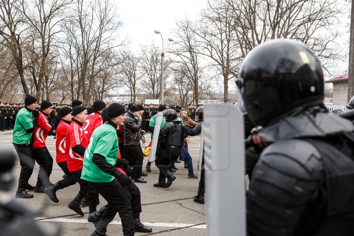 Trupele de Carabinieri au marcat 25 de ani de fondare (FOTOREPORT)