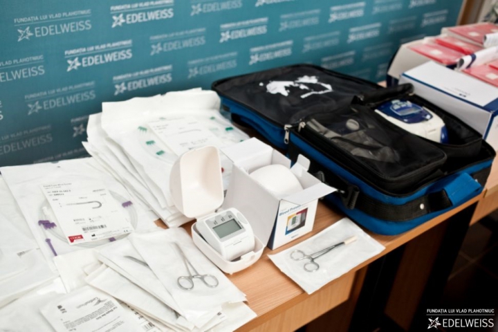 Donație importantă la Institutul Mamei şi Copilului, în urma parteneriatului dintre Fundaţia lui Vlad Plahotniuc şi un ONG din SUA (FOTO)