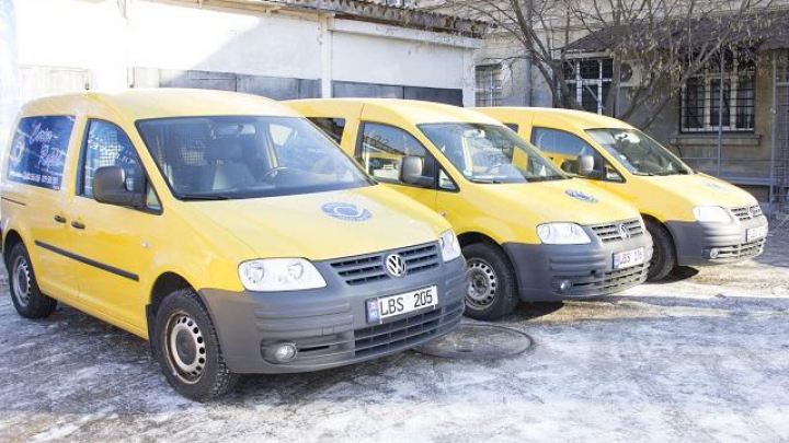 Servicii rapide de livrare a coletelor! "Poşta Moldovei" a achiziționat automobile noi (GALERIE FOTO)