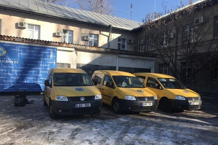 Servicii rapide de livrare a coletelor! "Poşta Moldovei" a achiziționat automobile noi (GALERIE FOTO)