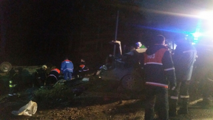 GRAV ACCIDENT la Suruceni. Martorii povestesc îngroziţi cum au încercat să scoată victimele dintre fiare