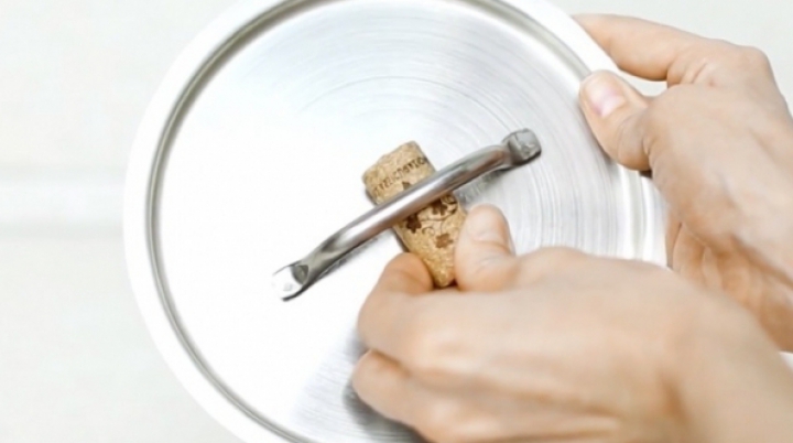 Lucruri uimitoare pe care le poți face cu un dop de plută (FOTO)