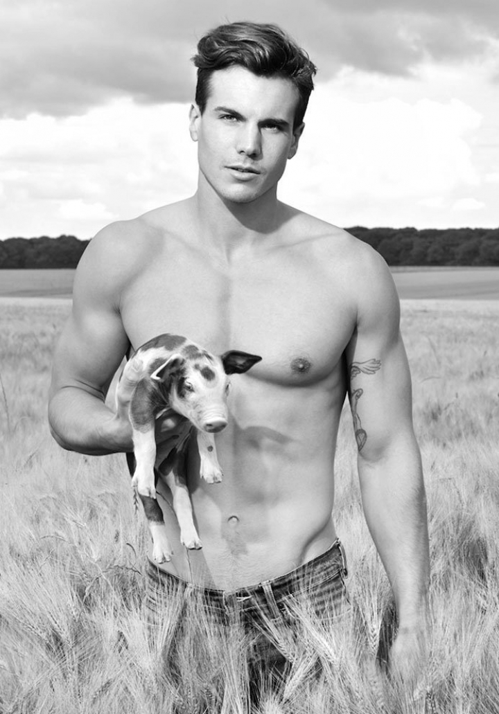 #LifeStyle: Îţi taie respiraţia! Cum arată cei mai frumoşi fermieri din Franţa (FOTO)