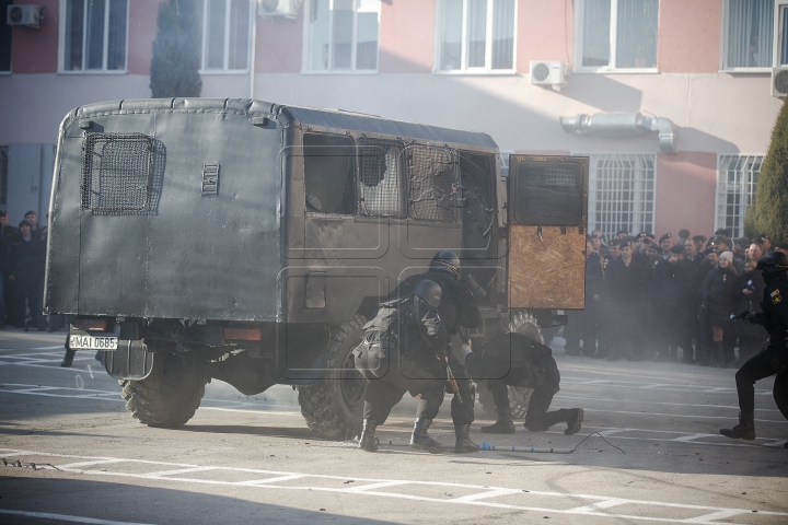 "O unitate de elită a Poliției în care activează cei mai buni". Brigada specială "Fulger" împlinește 25 de ani (FOTO)